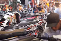 Đi chơi Trung thu, gửi xe gần Hồ Gươm bị “chặt chém” méo mặt