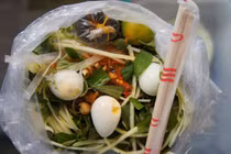 Cách làm bánh tráng trộn ăn một lần là mê