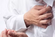 Dấu hiệu cảnh báo nhồi máu cơ tim như NSƯT Quang Lý