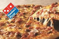 Domino’s Pizza nâng cấp miễn phí viền phô mai 