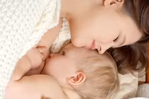 Độc chiêu tuyệt vời giúp mẹ nhiều sữa cho con bú