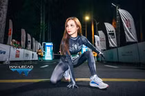 Gái xinh gây chú ý khi hóa người nhện tham dự giải chạy marathon