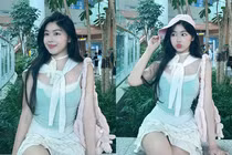 Con gái Quyền Linh khoe nhan sắc như “nữ thần” tại sân bay