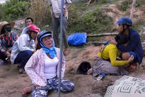 Nghi cả gia đình nhảy sông Thạch Hãn tự tử: Tìm thấy thi thể 2 cha con