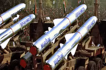 Tên lửa hành trình BrahMos nâng tầm bắn lên 600km?