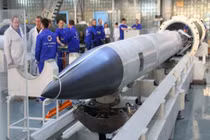 Thăm nhà máy chế tạo đạn tên lửa cho S-300 Việt Nam