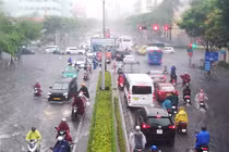 Mới mưa dông đầu hè, dân Đà Nẵng đã “thót tim” sợ ngập