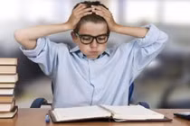 Muốn giảm căng thẳng áp lực thi cử, ngưng ngay việc làm tưởng vô hại này