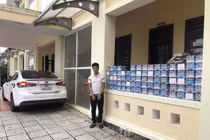 Bắt đối tượng 9X vận chuyển hơn 1 tạ pháo trái phép