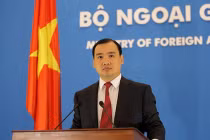Việt Nam triệu đại diện ĐSQ TQ, phản đối hành động đâm tàu cá
