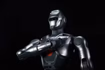Robot Trung Quốc vận động hệt con người, lộn bằng một tay siêu đỉnh 