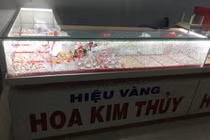 Thanh niên bịt mặt cướp tiệm vàng ở Quảng Nam