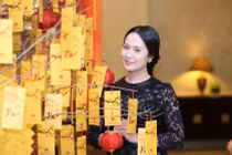 Thanh Thúy đẹp mong manh trong ngày đầu xuân