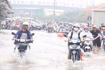 Miền Bắc có mưa rào và dông, đề phòng tố lốc, gió giật mạnh