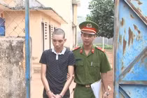 Rủ nữ sinh 14 tuổi bỏ nhà đi và quan hệ nhiều lần