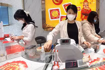Giá vàng hôm nay 12/7: USD mạnh lên, lấn át vàng
