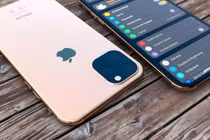 Loạn giá iPhone 11 sát giờ “trình làng”, dân buôn như “ngồi trên đống lửa“