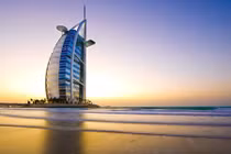 Đi Dubai xem Việt Nam đá tứ kết và ngắm những tòa nhà "kịch độc"