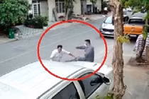 Video: Trộm xe máy rút dao đe dọa khi bị phát hiện