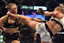 10 pha hạ knock-out đáng sợ nhất trong lịch sử MMA 