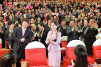 Phu nhân ông Kim Jong-un: “Cơn sốt thời trang” tại Triều Tiên
