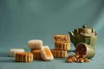 Bánh trung thu cao cấp nhất Việt Nam đắt đỏ thế nào?
