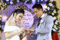 Soi giá đắt đỏ thực đơn trong đám cưới Hùng Dũng