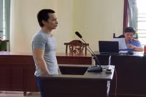 Níu kéo tình cảm không thành, đâm chết em trai người tình cũ