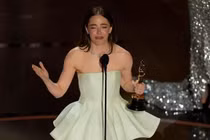 Khoảnh khắc tệ nhất Oscar 2024