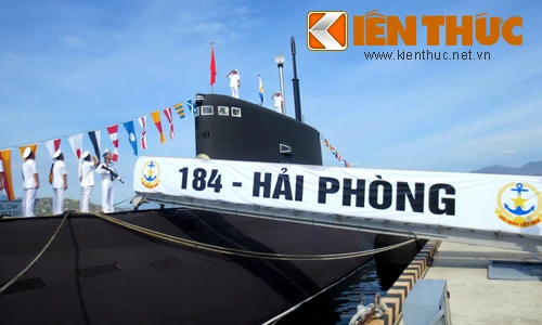  Cận cảnh lễ thượng cờ tàu ngầm Hải Phòng và Khánh Hòa