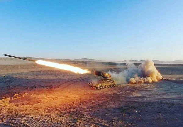 Triển khai pháo TOS-1A, Quân đội Syria quyết giữ căn cứ T4