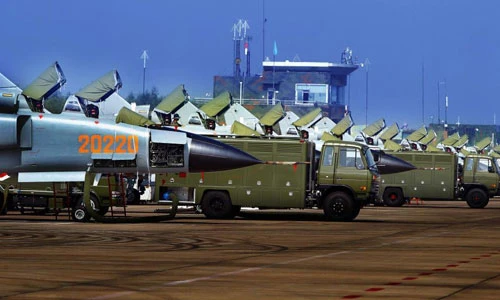 Trung Quốc điều chim sắt nào tập trận cùng Su-25 Nga?