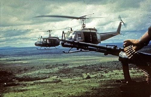 Việt Nam dùng mìn bắn rơi trực thăng UH-1A thế nào?