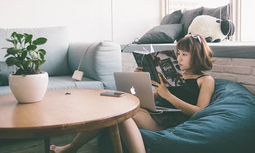 Giảm đau đầu tức thì sau một đêm mất ngủ bằng hoa hồng và trà