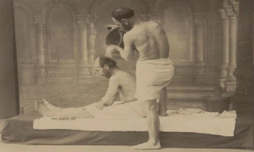 Đàn ông TK 19 đi spa thỏa mãn sung sướng thế nào?