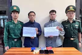 Khởi tố vụ buôn lậu hơn nửa ký vàng qua biên giới