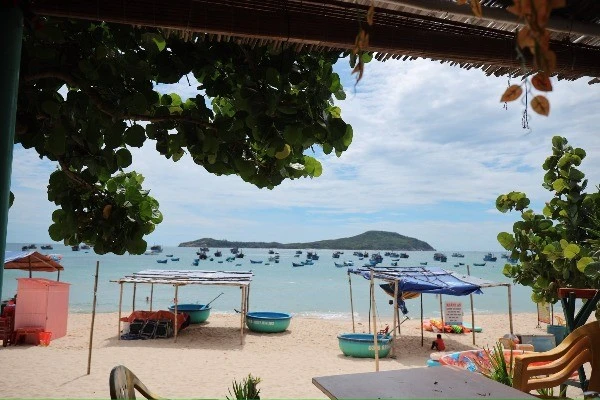 Làng chài Phước Đồng thiên đường bình dân cho du khách mê biển