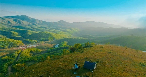 Săn mây, ngắm núi rừng Tây Nguyên từ đỉnh Ma Thiên huyền ảo