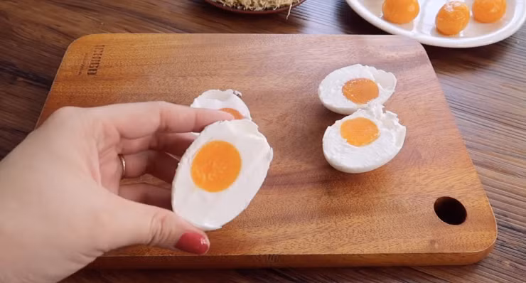 Hai nhóm người cần lưu ý khi ăn trứng vịt kẻo rước thêm bệnh ảnh 2 Hai nhóm người cần lưu ý khi ăn trứng vịt kẻo rước thêm bệnh ảnh 2