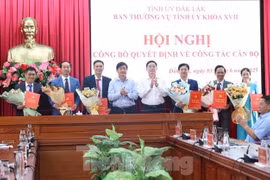 Công bố quyết định công tác cán bộ tỉnh Bình Định, Đắk Lắk