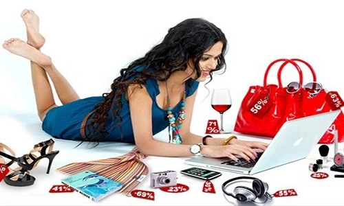 Người bán hàng online ép khách mua hàng gây ức chế