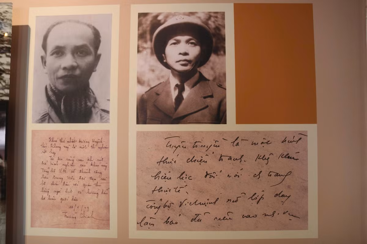 Tổng Bí thư Trường Chinh tháng 6/1949 đã viết: "Khóa thứ nhất trường Huỳnh Thúc Kháng này là một thí nghiệm rất hay. Tôi tin rằng sau khi rút tỉa kinh nghiệm của khóa này, Tổng hội Việt Minh sẽ thành công hơn trong việc đào tạo cán bộ chiến đấu với quân thù bằng ngòi bút và hướng dẫn dư luận quốc dân".