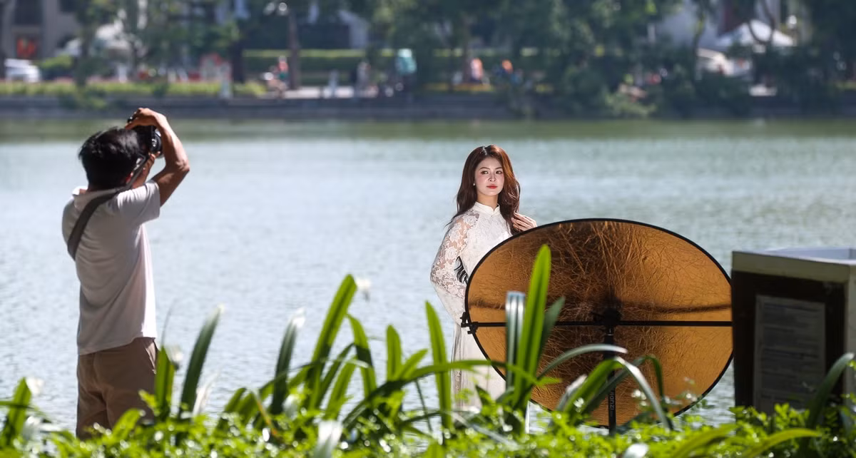 2026-mien-bac-nang-thu-32-do-trung-bo-van-mua-tam-ta.jpg