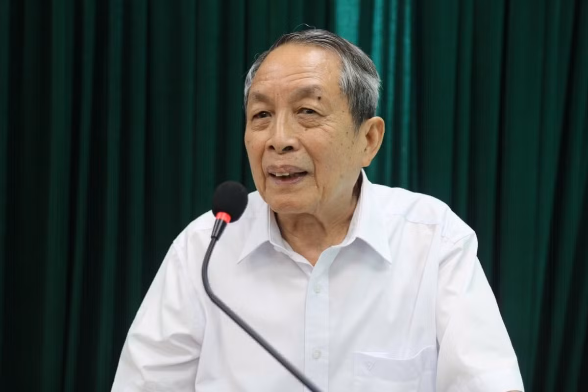 gs-tran-dinh-long-2.jpg