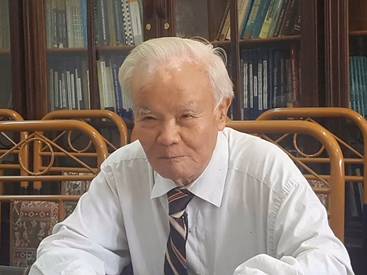 gs-nguyen-thua-hop.jpg