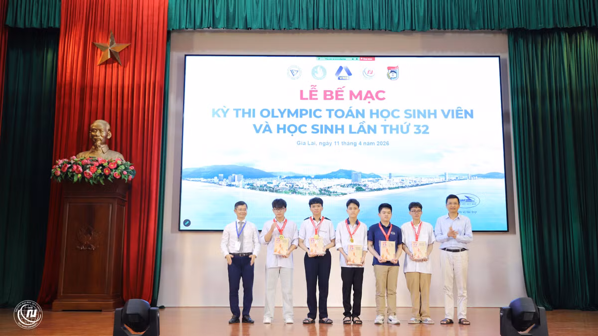 20260411-be-mac-ky-thi-olympic-toan-hoc-2026-13.jpg