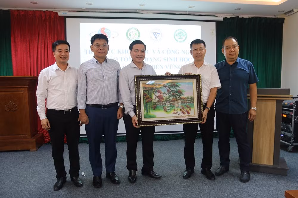 Gallery - VUSTA tăng cường kết nối thực tiễn, thúc đẩy hợp tác bảo tồn đa dạng sinh học - image 11