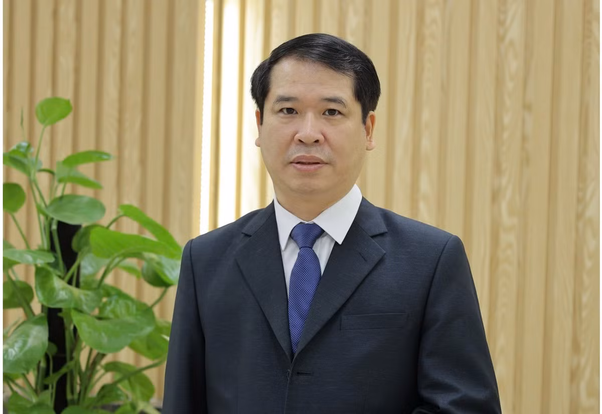 gsts-le-thanh-son.jpg