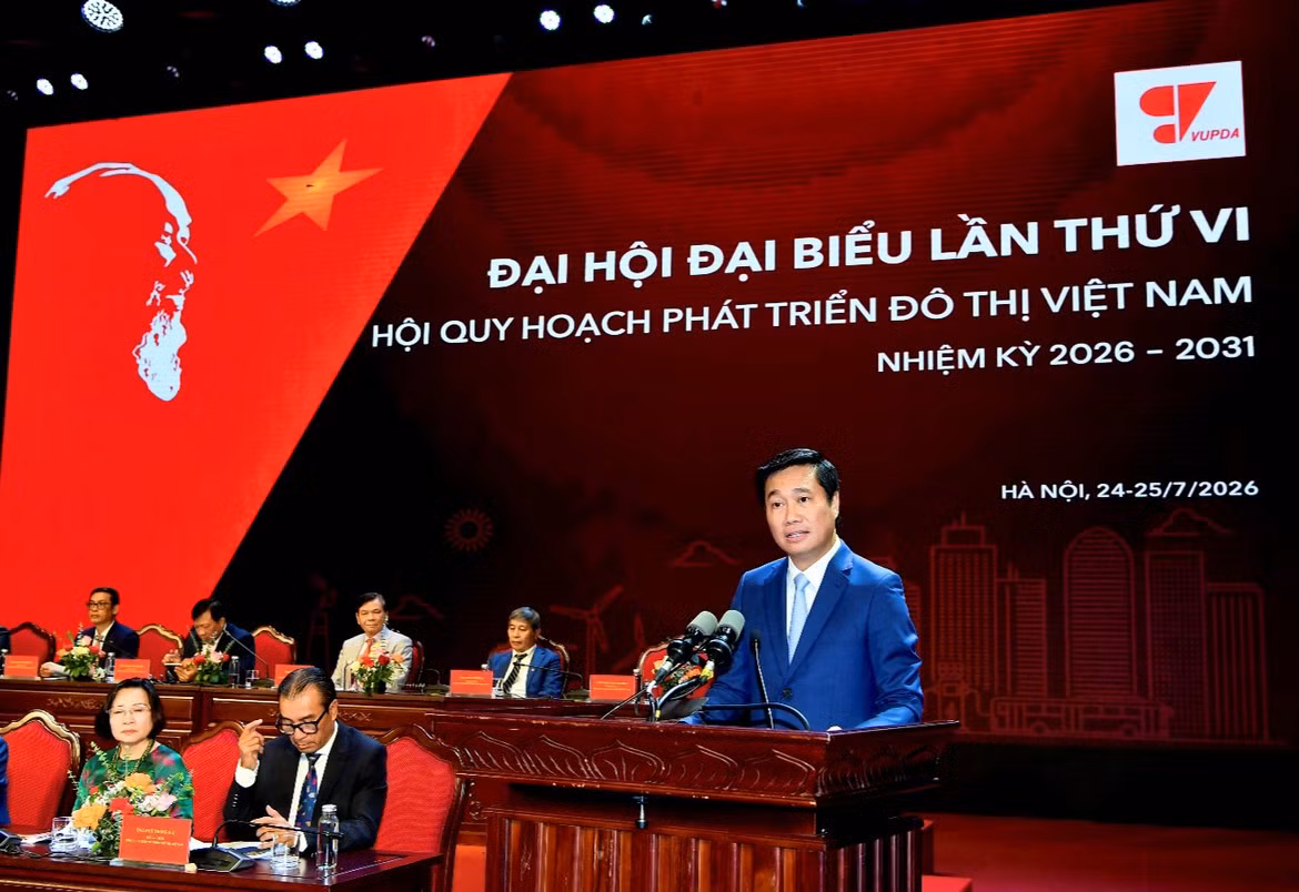 nguyen-tuong-van.png