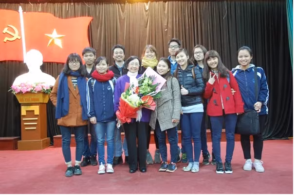 pham-thi-tran-chau-3.png